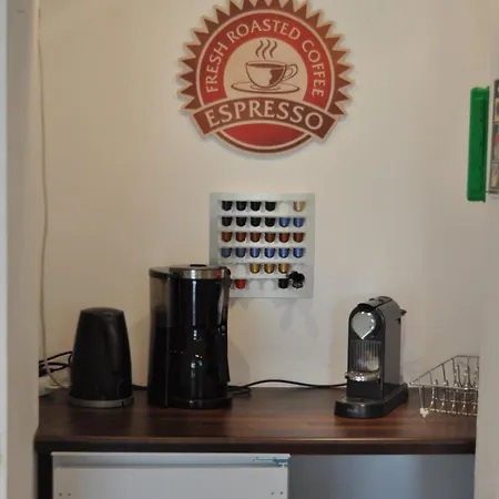 Cozy Bedroom And Study With Terrace Appartamento Stoccarda