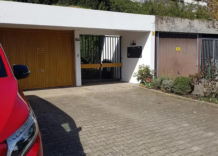 Cozy Bedroom And Study With Terrace